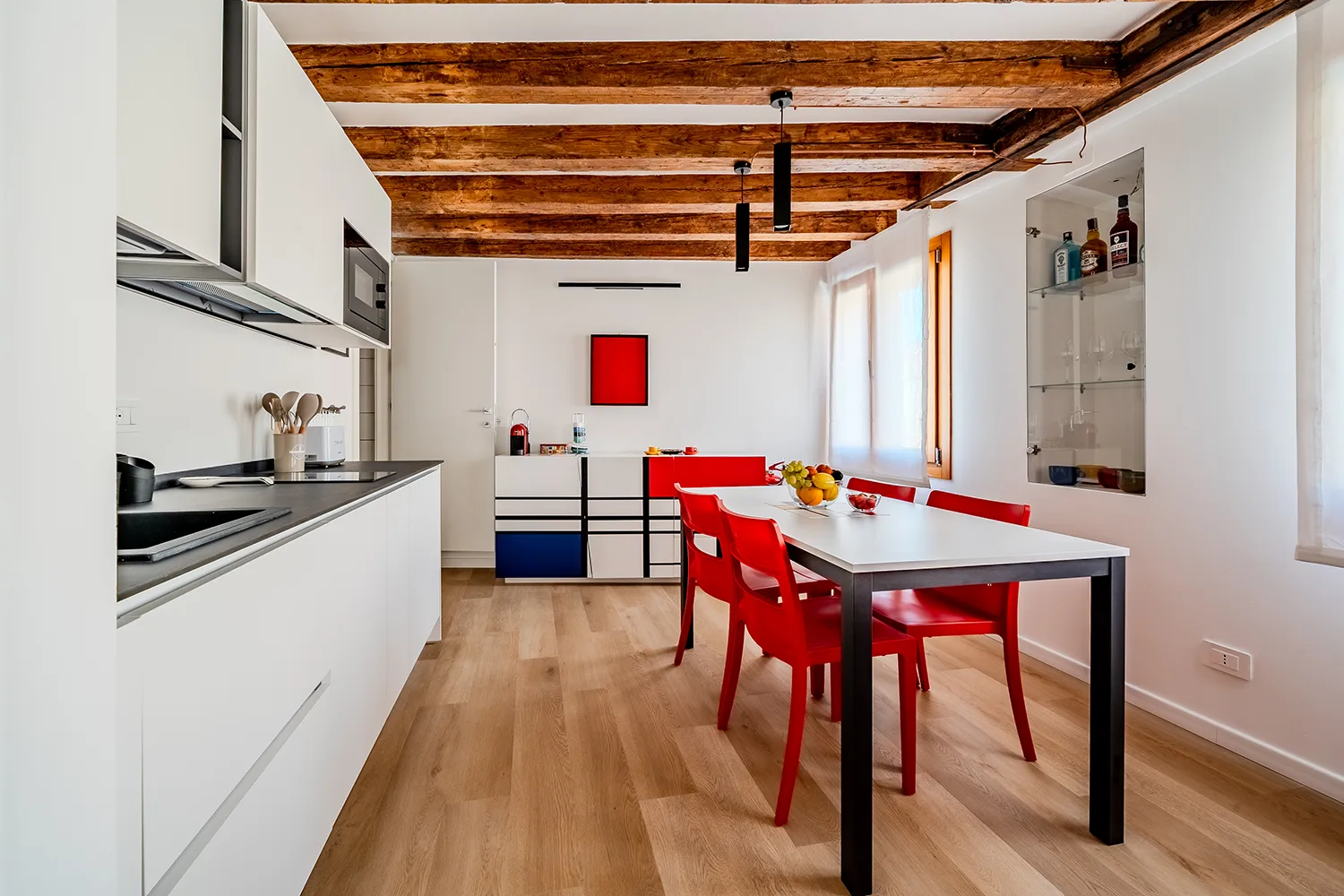 Casa del sacro e profano mondrian soggiorno 2